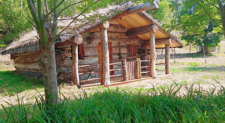 Chalet with 2 rooms for 4 persons in Cahors