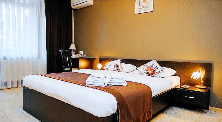 TipTop Hotel CITY CENTER in Chisinau