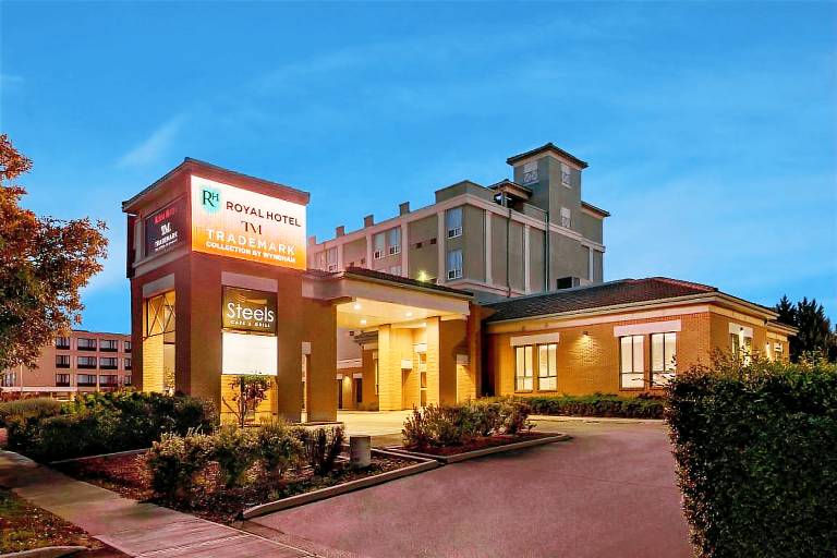 Royal Hotel Regina, Trademark Collection by Wyndham — photo 4