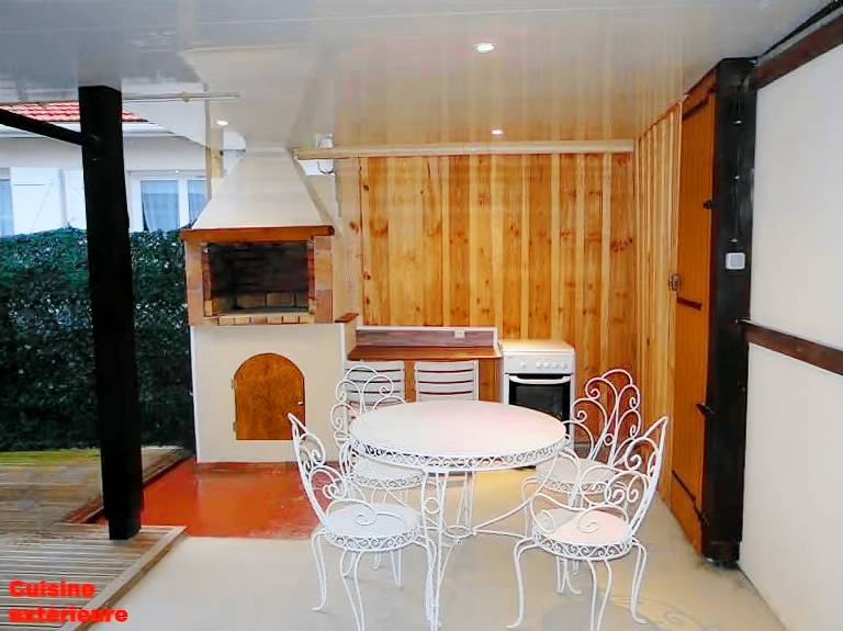 Vacation home with barbecue, patio & fast internet | Garden view — photo 3
