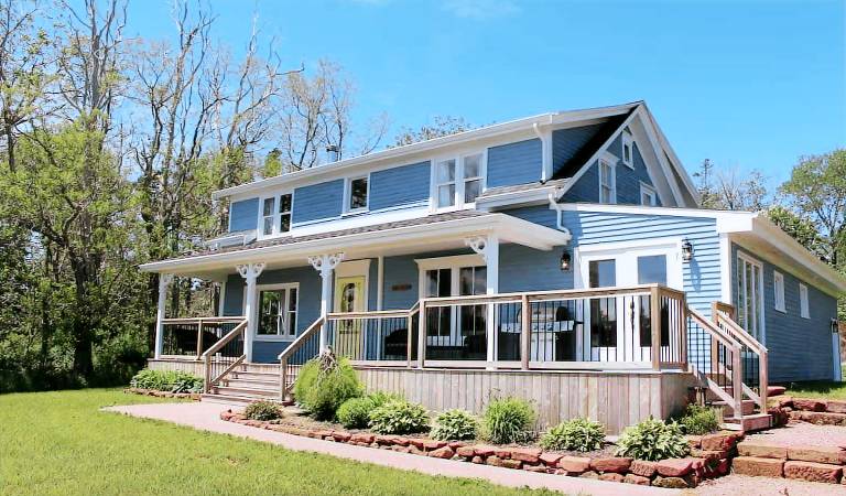 Farmhouse Lower Tryon