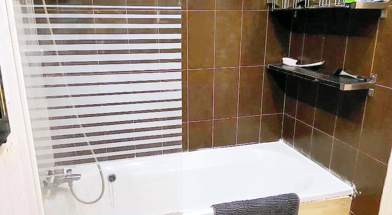 Appartement 2 chambres fonctionnel a faire 2 pas du metro — photo 2