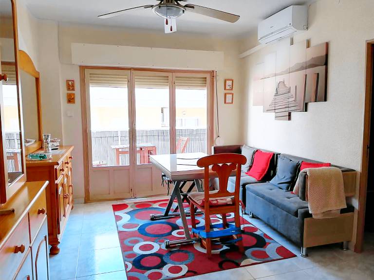 Beautiful 2-bedroom apartment less than 50m from the beach and side sea views — photo 5