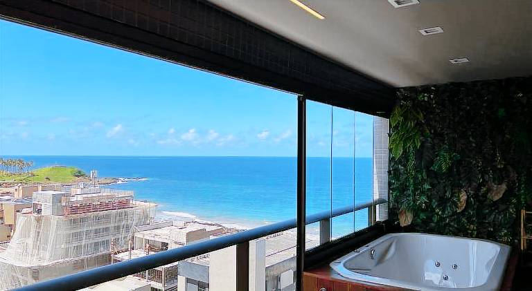Apartment with pool & jacuzzi in Brotas