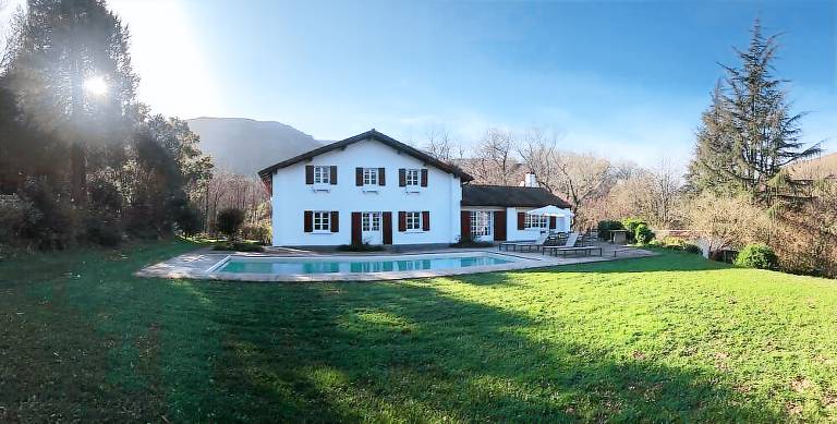 Maison de vacances  Louhossoa