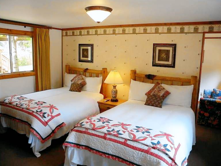 Lodge  Redstone