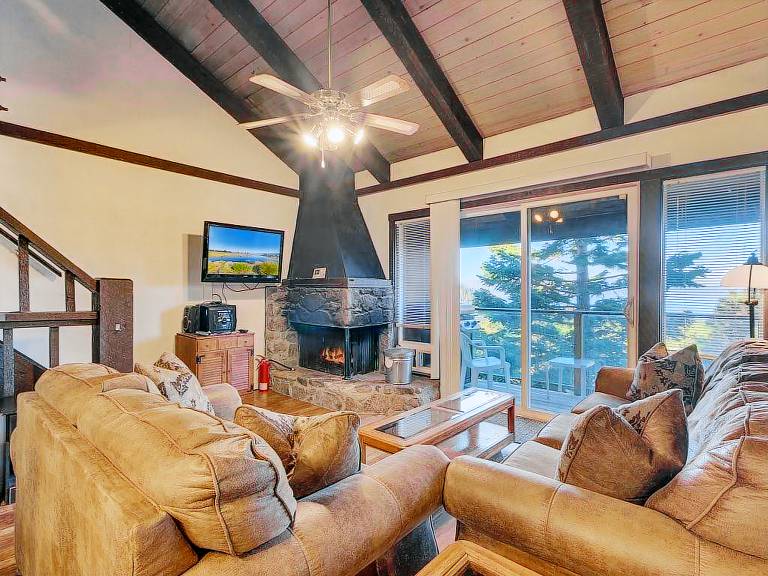 Zephyr CoveRound Hill Village, NV Vacation Rentals from 121 HomeToGo