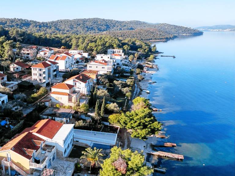 Ferienwohnung in Okrug Gornji, Gespanschaft Split-Dalmatien für max. 4 Personen Ferienwohnung in Okrug Gornji, Gespanschaft Split-Dalmatien für max. 4 Personen