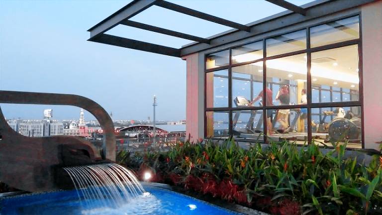 House Suan Luang