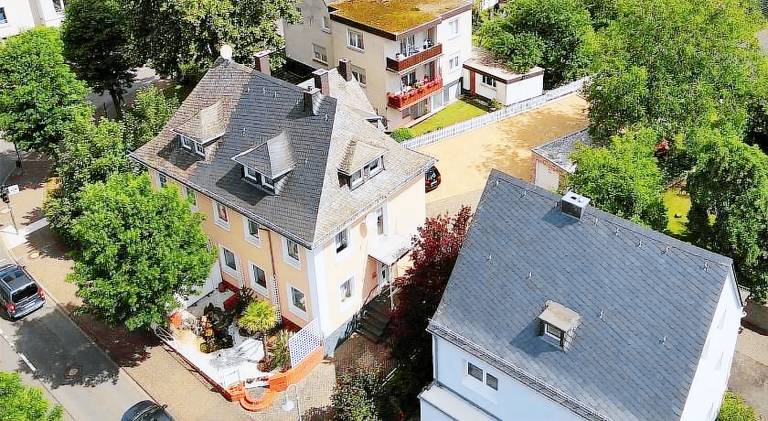 House with 6 rooms for 14 persons in Daun