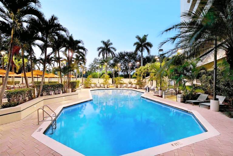 Embassy Suites by Hilton Boca Raton — photo 4