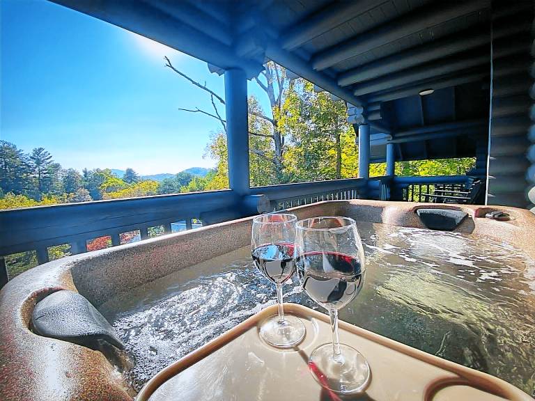 Bearless Whisper, a Beautiful Romantic Cabin Located Under a Mile from Soaky Mountain Water Park! — photo 4