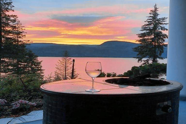House  Salmon Arm