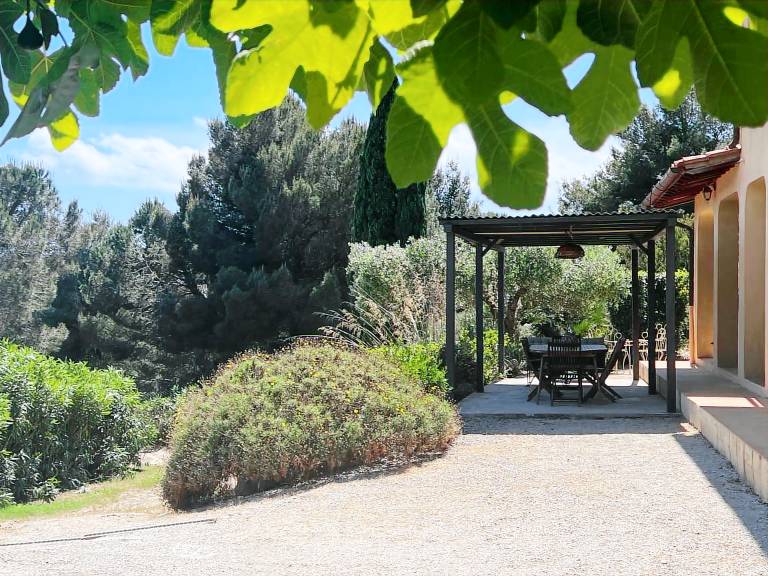 Fully equipped vacation home with garden, terrace & BBQ | Nature view | Pet-friendly — photo 2