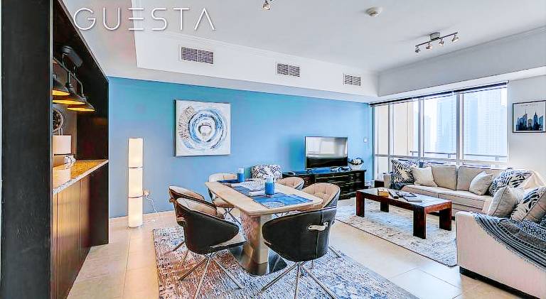 Apartment with jacuzzi, patio & sauna — photo 4