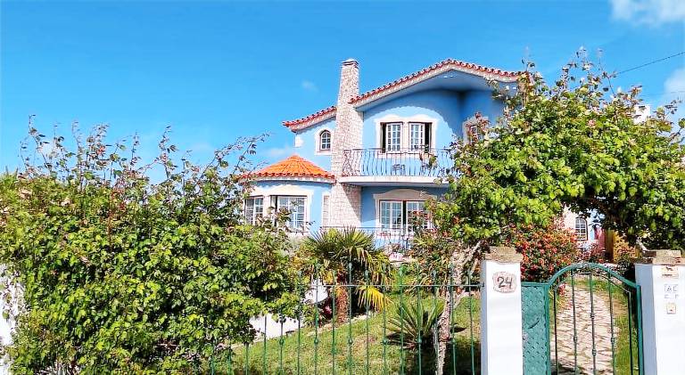 Wonderful rental apartment with pool, yard & terrace | Suitable for remote work | Dogs allowed in Leiria