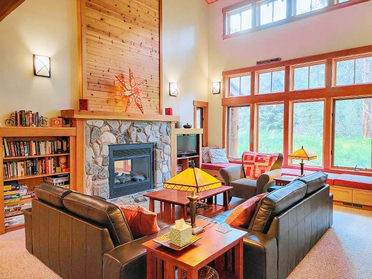 Cabin  Mazama