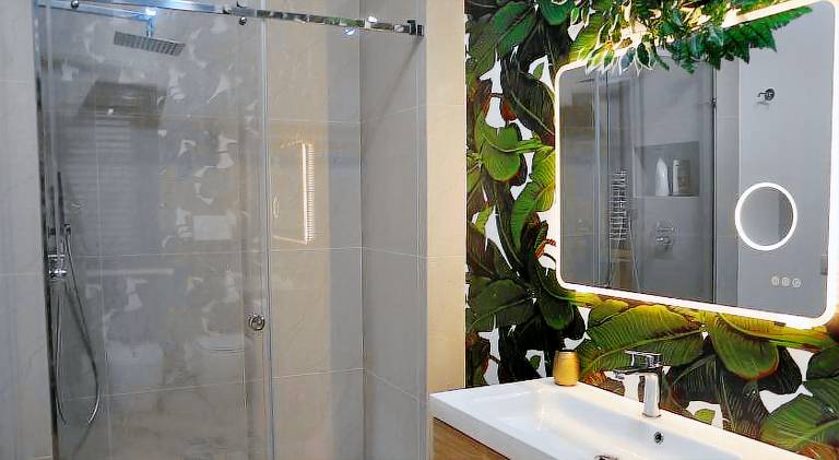 Apartment with jacuzzi — photo 2