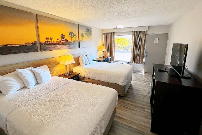 Motel  Brooksville