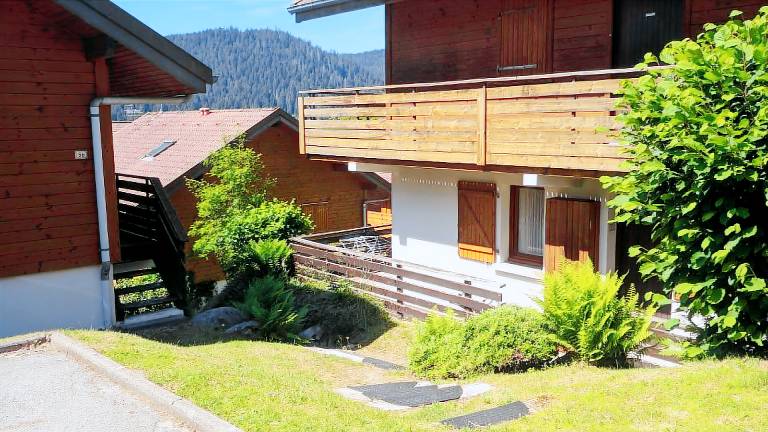 Holiday apartment with patio — photo 4