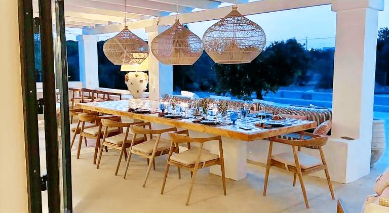 Villa with pool — photo 3