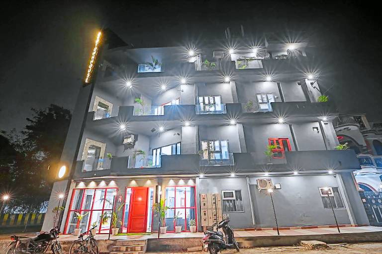 Townhouse Super Govind Nagar