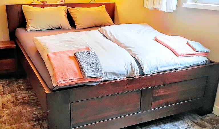 Bed & Breakfast Lostorf