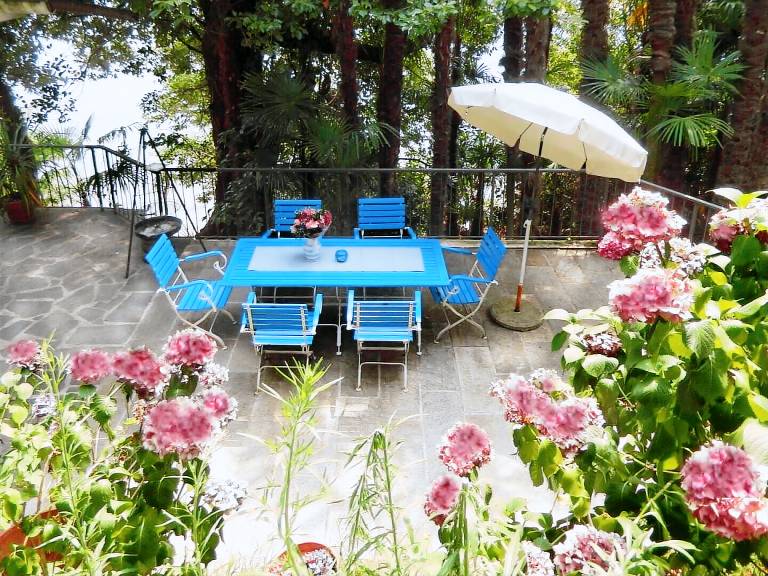 Apartment with terrace — photo 3