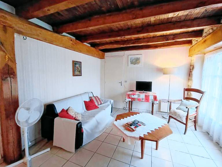 Gite with barbecue & yard | Pets allowed — photo 2
