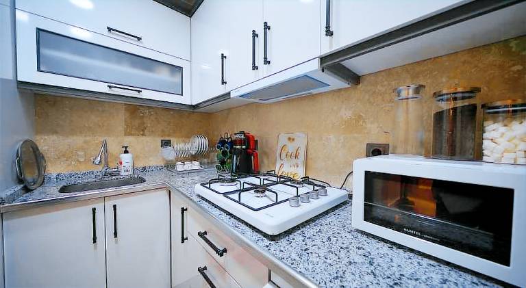 Holiday apartment with grill & yard — photo 2