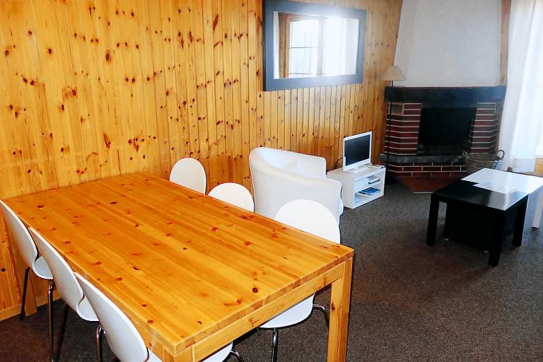 Rental apartment with yard — photo 4