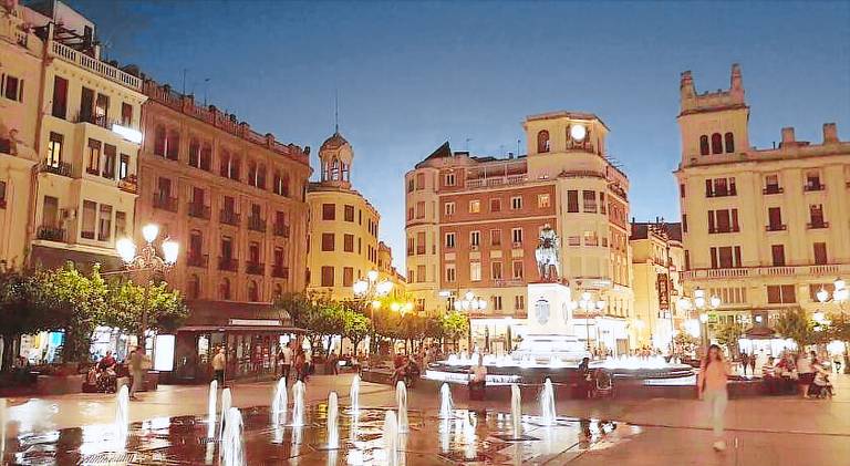 Wonderful rental apartment with patio | Next to Mosque–Cathedral of Córdoba | Pets are welcome — photo 3