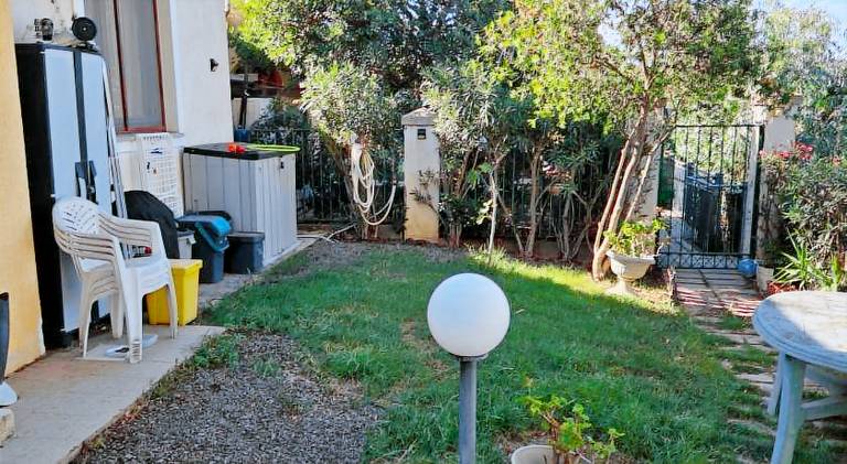 Vacation home with garden — photo 5