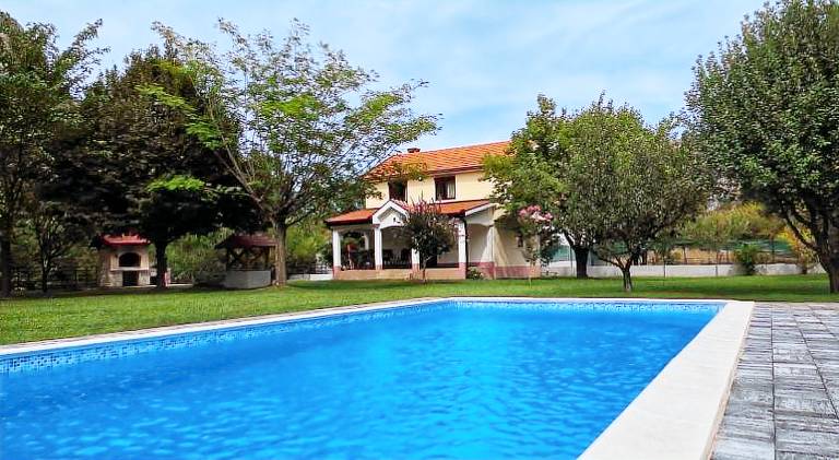 House with pool | Pets are welcome in Mostar