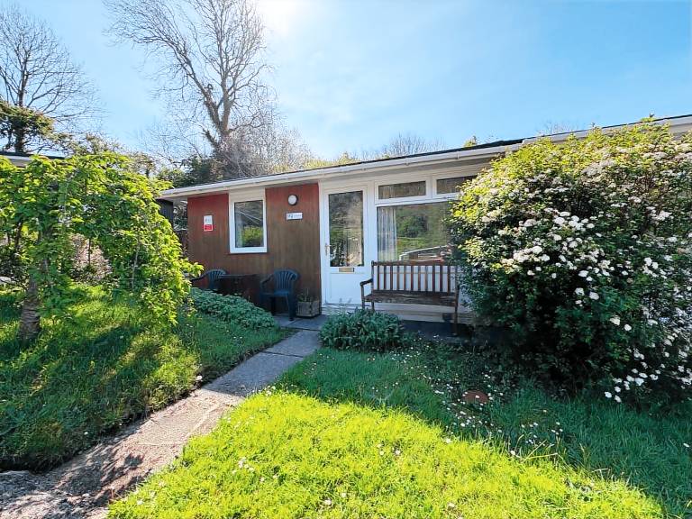 Nice lodge with garden | Beach nearby | Pets allowed in Swansea