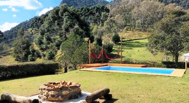 Vacation home with pool in São Bento do Sapucaí