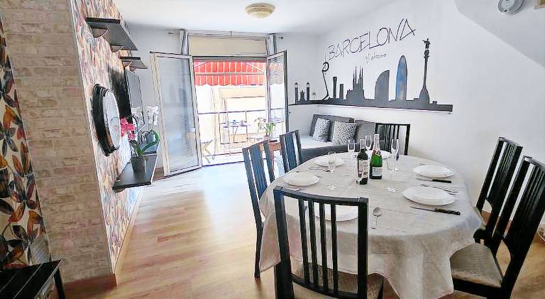 Serviced apartment with garden, patio & barbecue — photo 2