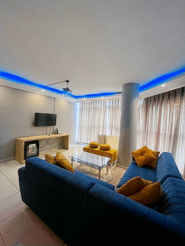Rental apartment with terrace & jacuzzi — photo 3