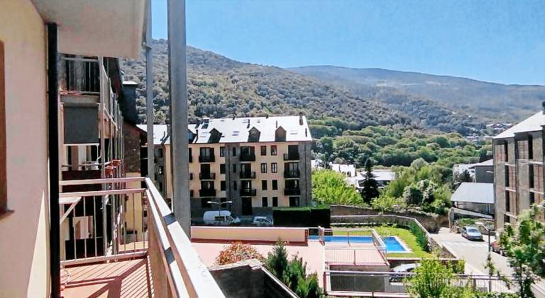 Apartment with patio, yard & private pool — photo 3