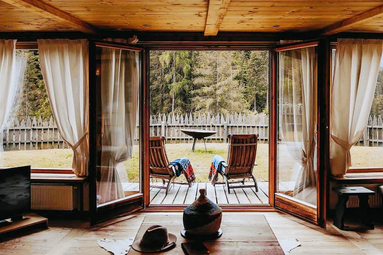 Luxurious Chalet with Jacuzzi, Dreamlike Interior, Wi-Fi and Garden — photo 3