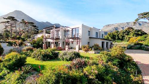 330 m² Villa