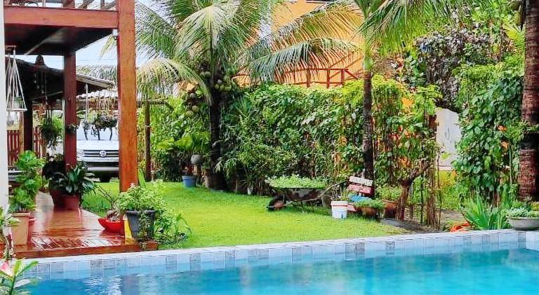 House with pool — photo 2