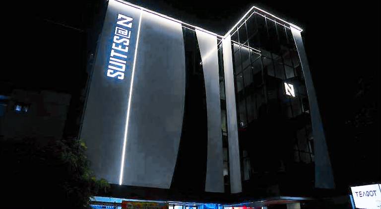 SuitesatN