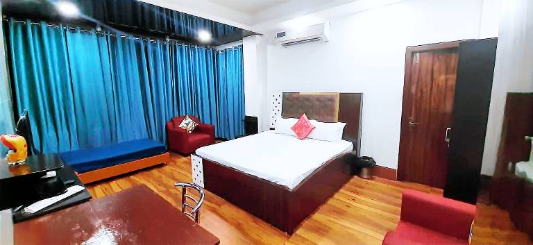 The Palm Suites