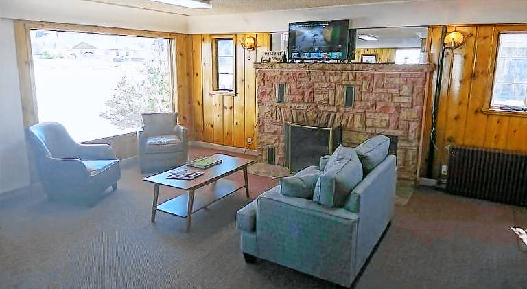 Caribou Lodge and Motel — photo 3