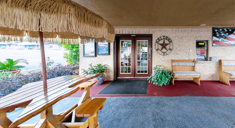 Americas Best Value Inn The Legends Inn — photo 3