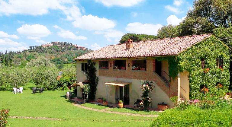 Nice farm with grill, pool & yard | Pets allowed in Montepulciano