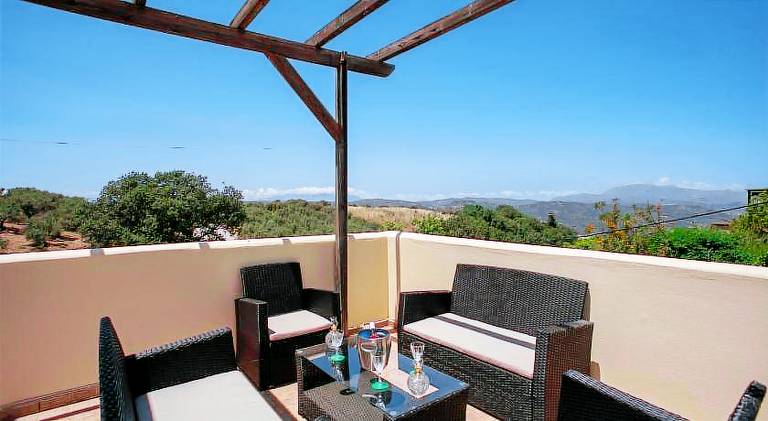Villa with garden, patio & BBQ — photo 3