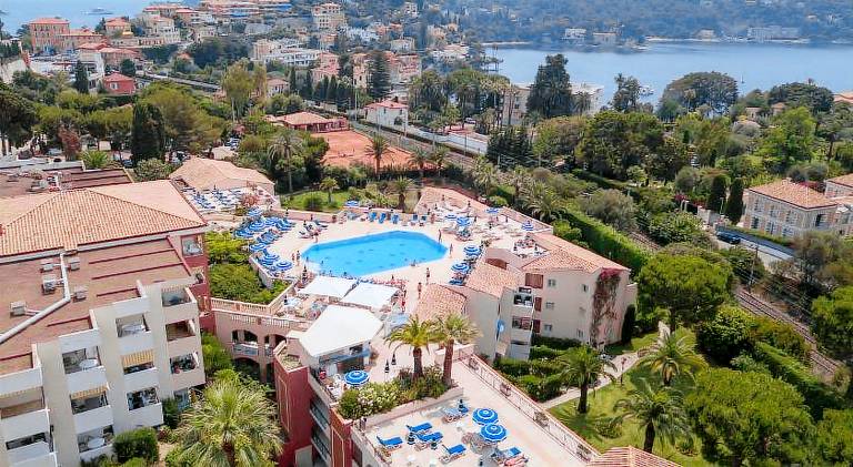 Serviced apartment with patio, garden & pool | Close to the beach | Dogs allowed — photo 3