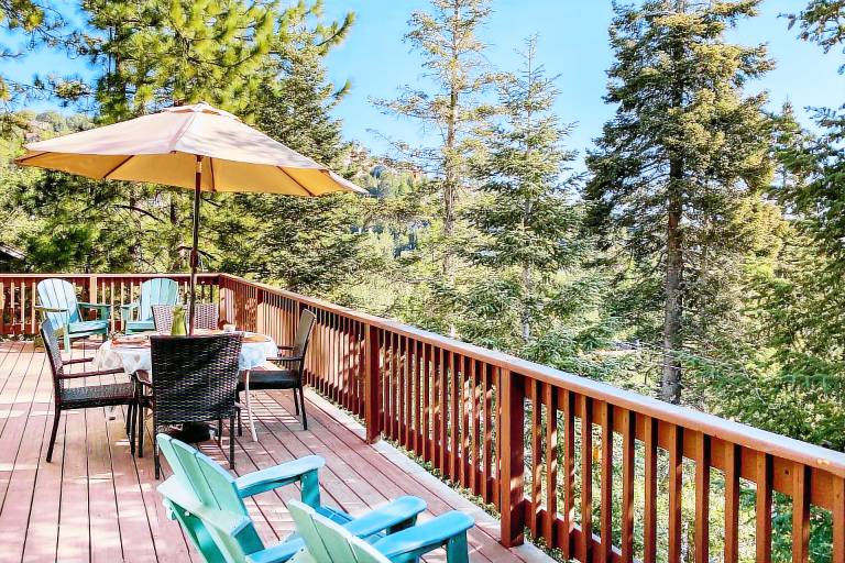 Wraparound Deck: Woodland Cabin in Lake Arrowhead — photo 2